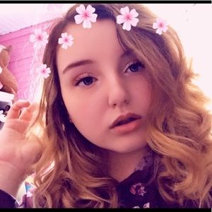 Meet your Posher, Makena